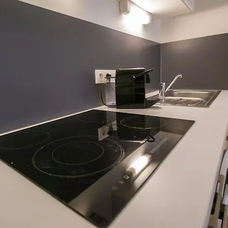 Logis Des Barques Yourhosthelper דירה נרבון